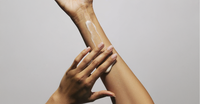 Pourquoi la peau tiraille après la douche ?