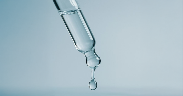 Filtrer l’eau de douche contre le chlore